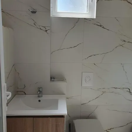 Penzion Gusto Di Casa Ksamil
